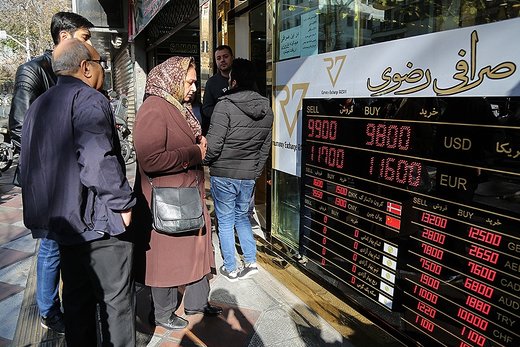 افزایش حضور فروشندگان ارز خانگی در بازار فردوسی