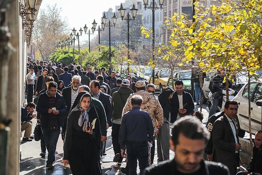 افزایش حضور فروشندگان ارز خانگی در بازار فردوسی