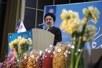 نماینده مجلس: کشور با سخنرانی درست نمی شود نماینده مجلس: کشور با سخنرانی درست نمی شود