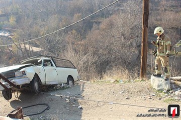 سقوط وانت پیکان به دره فرحزاد