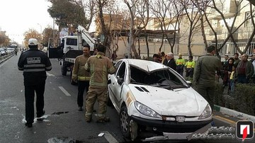 واژگونی پژو 206 در خیابان مجاهدین اسلام