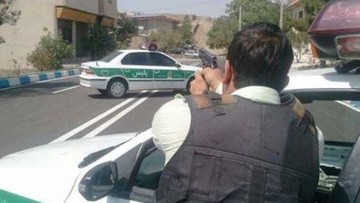 با شلیک ماموران پلیس شهرکرد ۲ قاچاقچی شرور مواد مخدر زمین‌گیر شدند  