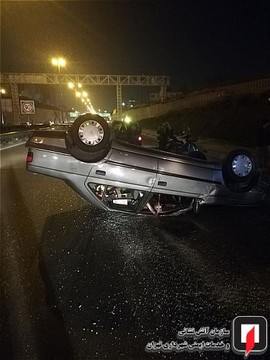 تصادف پژو 405 با پراید در بزرگراه نیایش