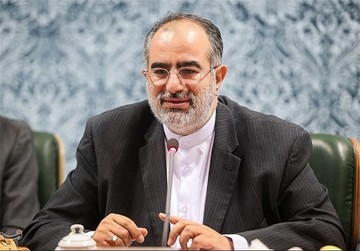 آشنا: ایران براندازی نظام‌های سیاسی منطقه را بر نمی‌تابد