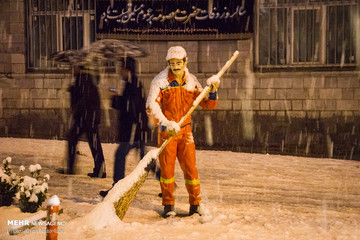 بارش برف در سنندج