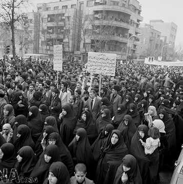 تشییع پیکر شهید آیت الله محمد مفتح و دو پاسدار شهید