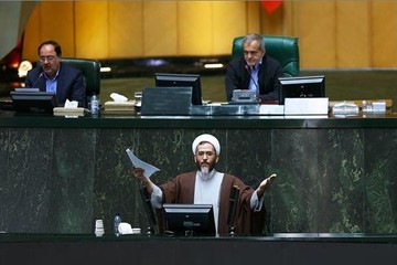 مازنی: با تصویب طرح تشکیل اجتماعات و راهپیمایی، مردم عادی می‌توانند درخواست راهپیمایی و اجتماعات دهند