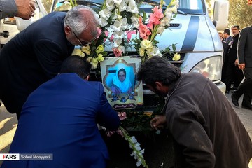 مراسم تشییع پیکردانش آموزان زاهدانی