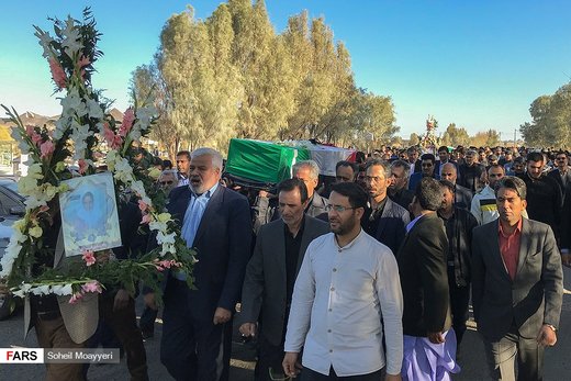 مراسم تشییع پیکردانش آموزان زاهدانی