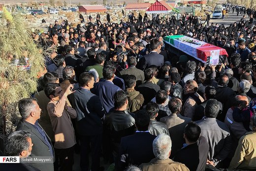 مراسم تشییع پیکردانش آموزان زاهدانی