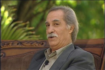 مشکلِ سیاوش طهمورث چیست که به او سالن نمی‌دهند؟ 