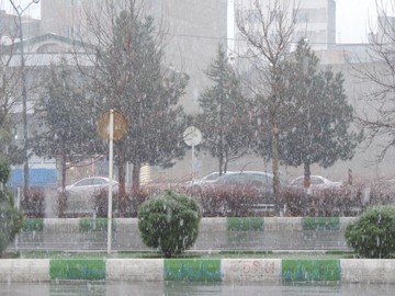 اولین برف پاییزی ارومیه در آستانه شب چلّه