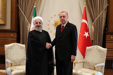 Iranian, Turkish presidents start closed door talks