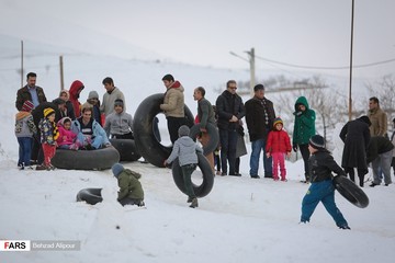 برف بازی در همدان