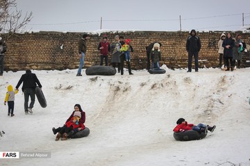 برف بازی در همدان