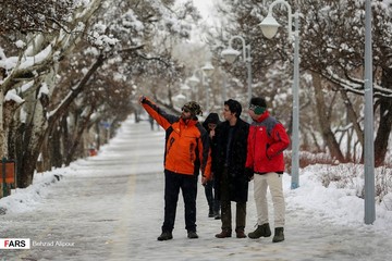 برف بازی در همدان