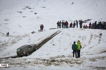 برف بازی در همدان