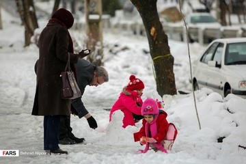 برف بازی در همدان