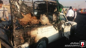 تصاویر | آتش‌ گرفتن وانت‌پیکان در جاده خاوران