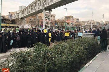 تجمع دانشجویان دانشگاه آزاد مقابل مجلس