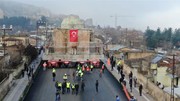 تصاویر | جابجایی مسجد ۶۱۰ ساله در ترکیه با یک وسیله ۳۵۲ چرخه