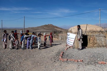وضعیت نامناسب مدرسه کپری روستای لالی کشته کرمان