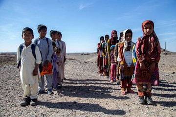 وضعیت نامناسب مدرسه کپری روستای لالی کشته کرمان
