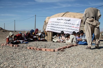 وضعیت نامناسب مدرسه کپری روستای لالی کشته کرمان