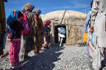 وضعیت نامناسب مدرسه کپری روستای لالی کشته کرمان