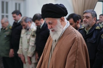 دیدار جمعی از فرماندهان و مسئولان نیروی انتظامی با فرمانده کل قوا