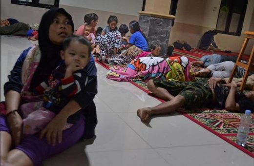 وقوع سونامی در اندونزی