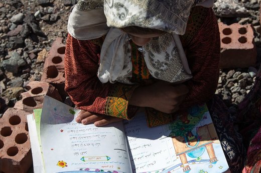 وضعیت نامناسب مدرسه کپری روستای لالی کشته کرمان
