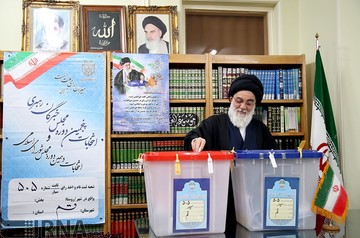 آیت الله سید محمود هاشمی شاهرودی