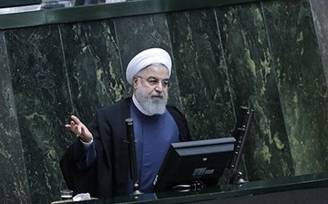  الرئيس روحاني يقدم لائحة الميزانية العامة للعام القادم للبرلمان
