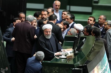 تقدیم لایحه بودجه 1398 به مجلس شورای اسلامی