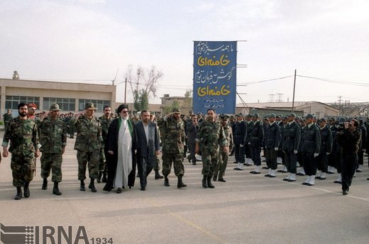  آیت‌الله سید محمود هاشمی شاهرودی، رئیس قوه قضائیه ، سال 1379به استان خوزستان سفر می کند 