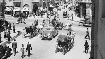 عکس | تقاطع لاله‌زار و جمهوری؛ فروردین ۱۳۲۵