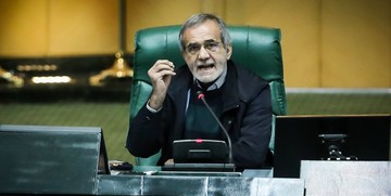 انتقاد شدید پزشکیان از صداوسیما: یک روحانی می‌آید و می‌گوید از این مجلس شرم می‌کنم/ توبه نکنیم خدا عذاب می‌فرستد