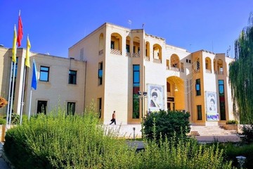 دانشگاه‌های وابسته به نهادها، در یک قدمی انحلال/ مخاطب روحانی کدام دانشگاه‌ها بود؟