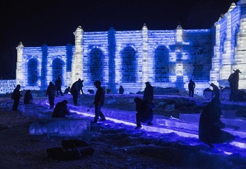مراحل ساخت شهر یخی در چین