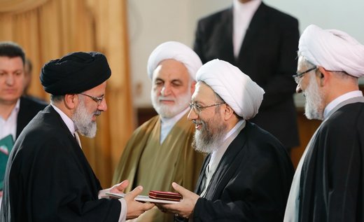 آخرین گمانهزنیها درباره تغییرات در آستان قدس و قوه قضاییه آخرین گمانهزنیها درباره تغییرات در آستان قدس و قوه قضاییه