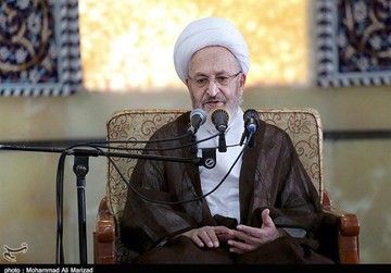 انتقاد آیت‌الله سبحانی از مهریه‌های سنگین بانوان/ بخشی از مشکلات کشور از ناحیه بانک‌هاست 