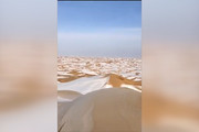 فیلم | وقتی روی تل ماسه‌های کویر برف می‌بارد
