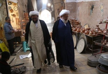 حضور امام جمعه یزد در بازار قدیم /عکس