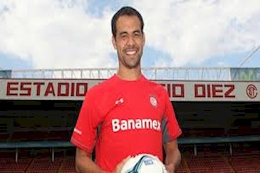 مهاجم 192 سانتی‌متری در راه استقلال/ عکس