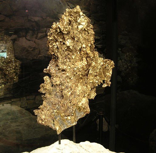 نمونه برگ طلائی کریستال کوتز در موزه heritage در کالیفرنیا نمایش داده می‌شود، این تکه طلا در سال 1992 توسط شرکت Sonora Mining استخراج شد که پس از تمیزکاری وزن آن 16.4 کیلوگرم شد که 527 اونس آن طلای خالص است