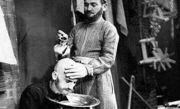 عکس | سلمانی در عهد قاجار!