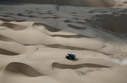 مسابقات رالی داکار در صحرای پرو