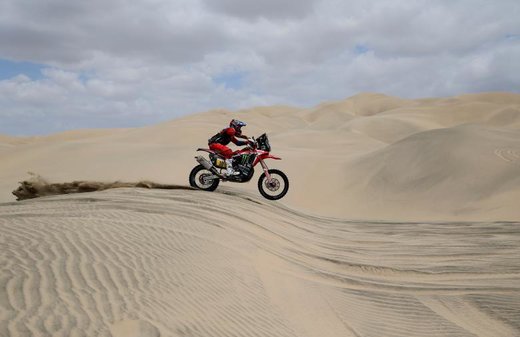 مسابقات رالی داکار در صحرای پرو