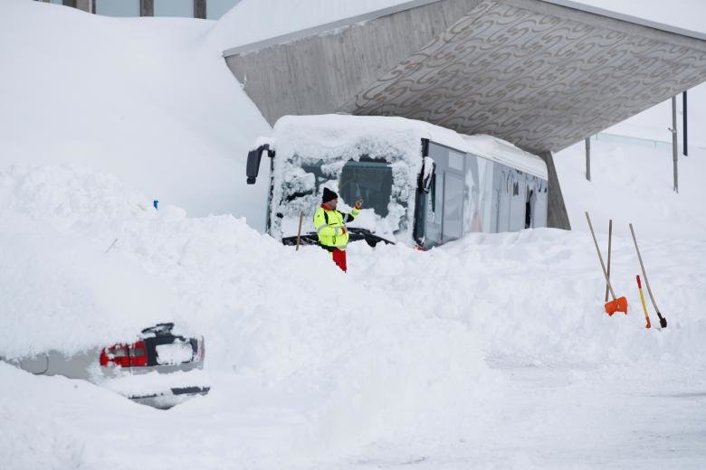 هتل سوئیسی که زیر برف مدفون شد!+تصاویر